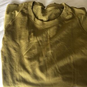 Lululemon long sleeve shirt